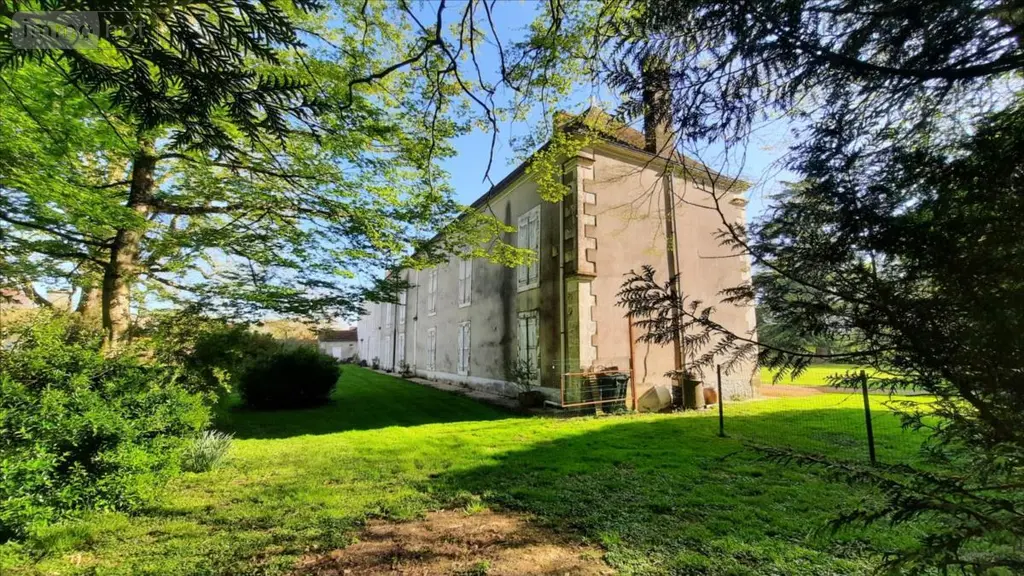Bien agricole a vendre Levroux 36110 Indre 36 2967000 euros 021/1529 010