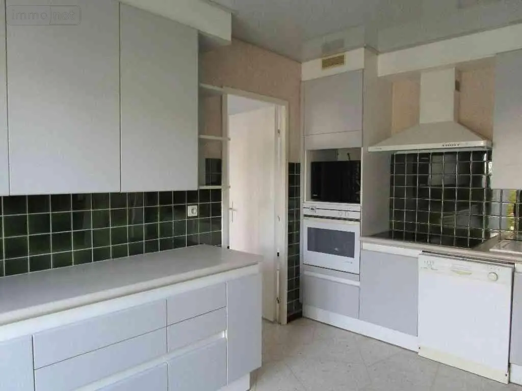Location maison Châlons-en-Champagne 51000 Marne 51 95 m2 6 pièces 927 euros 51084-L557 003