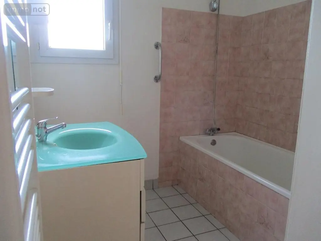 Appartement a vendre Carhaix-Plouguer 29270 Finistère 29 52 m2 3 pièces 89040 euros 29064-2790 004