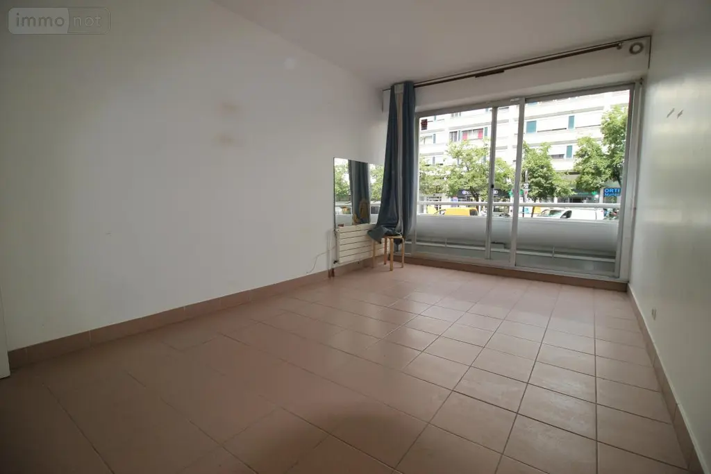 Appartement a vendre Paris 15e Arrondissement 75015 Paris 75 68 m2 3 pièces 493000 euros 94029-267 011