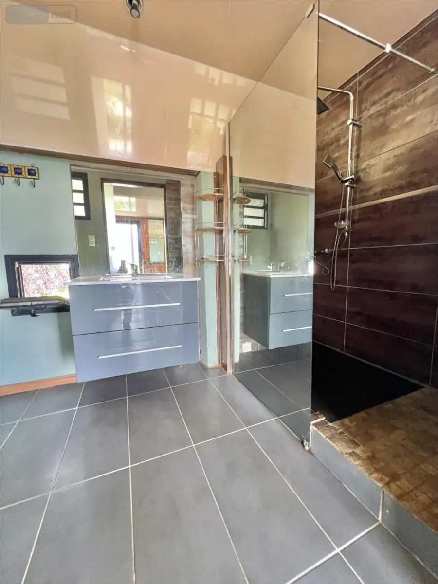 Immeuble de rapport a vendre Le Tampon 97430 La Réunion 974 308 m2 416000 euros 38606 012