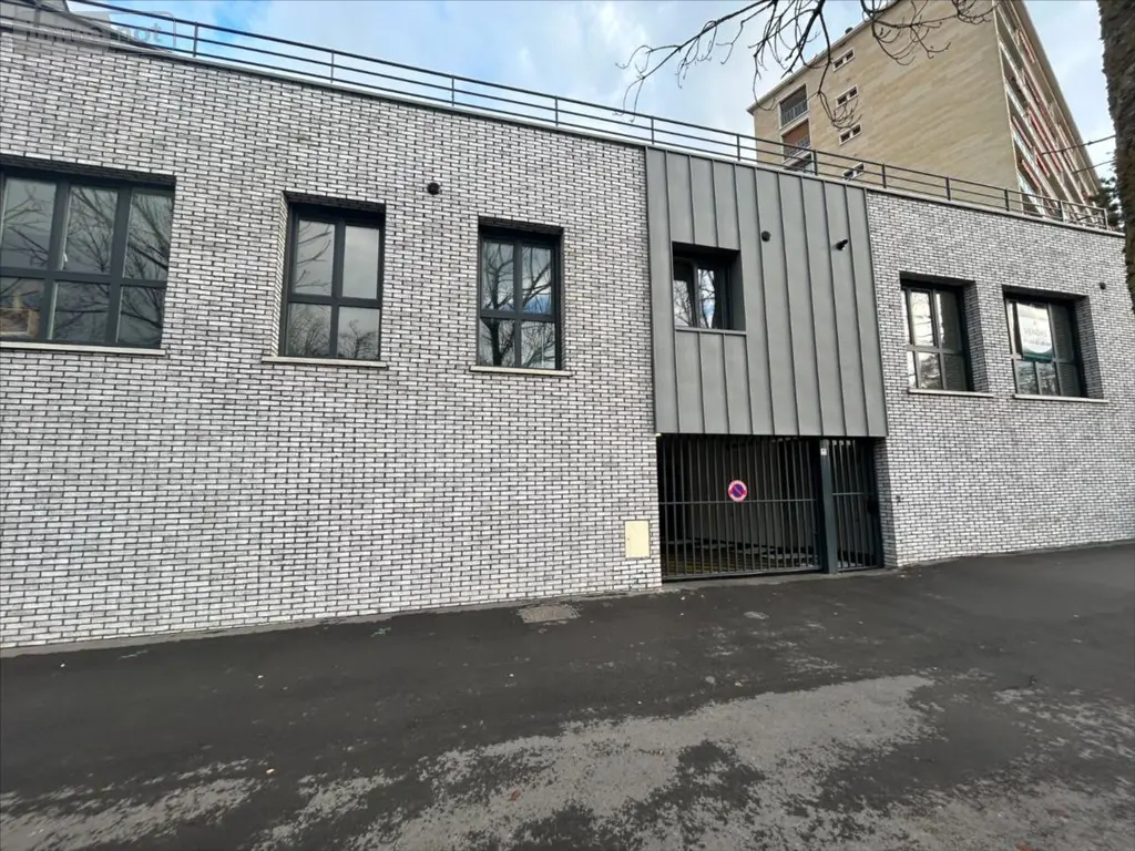 Location garage et parking Reims 51100 Marne 51 13 m2 90 euros LOCAGACAMPO 001