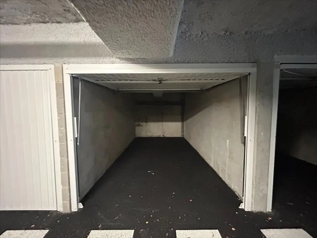 Location garage et parking Reims 51100 Marne 51 13 m2 90 euros LOCAGACAMPO 002