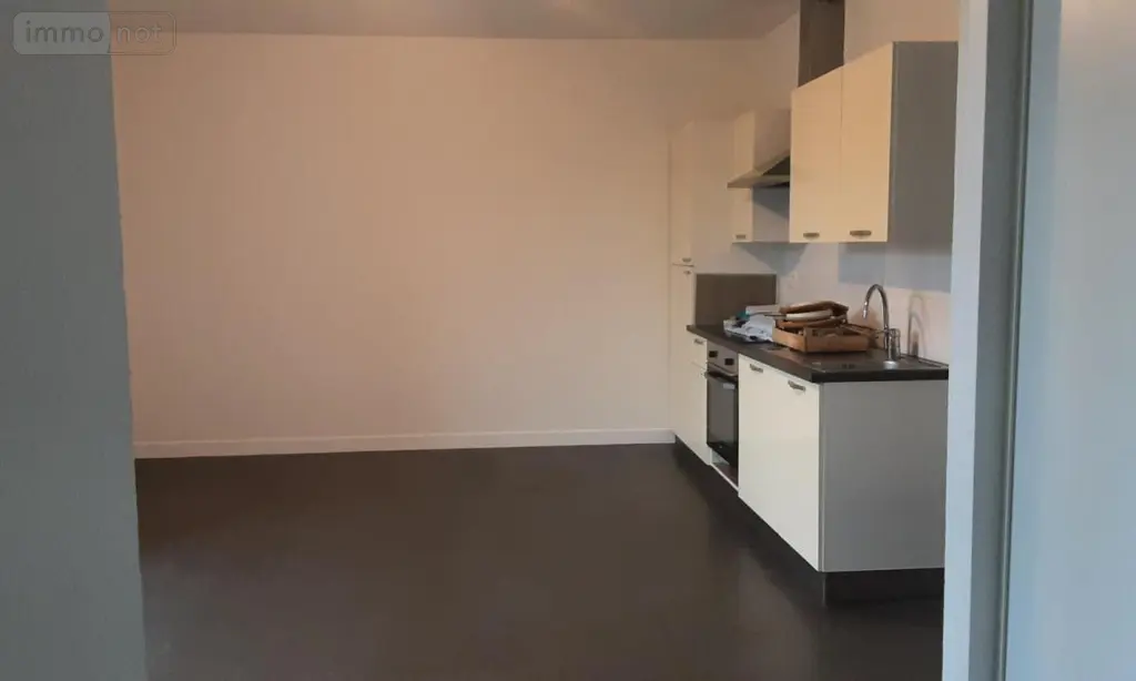 Location appartement Dol-de-Bretagne 35120 Ille-et-Vilaine 35 46 m2 3 pièces 565 euros 35130-L331 002