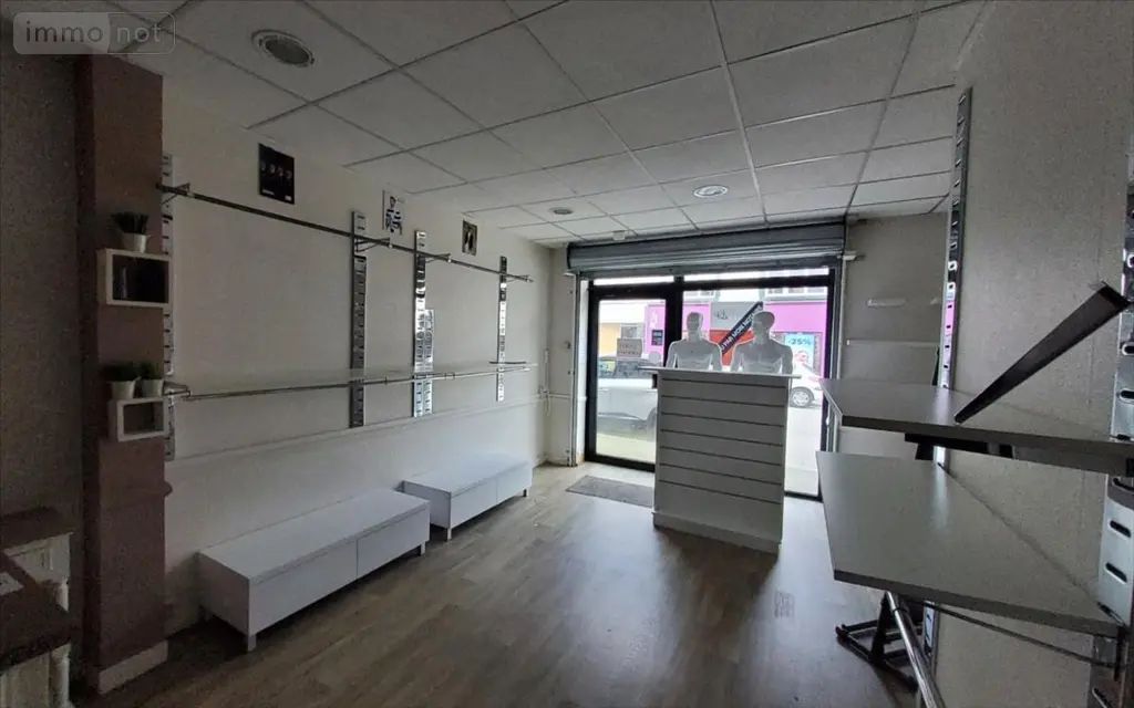Location fonds et murs commerciaux Carhaix-Plouguer 29270 Finistère 29 70 m2 2 pièces 600 euros 29066-1093265 011
