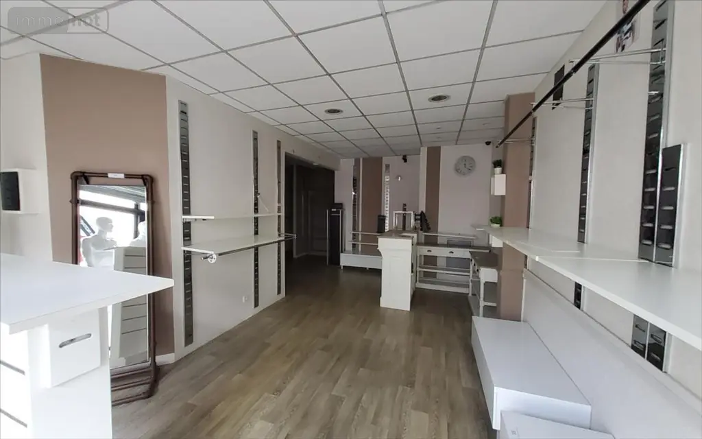 Location fonds et murs commerciaux Carhaix-Plouguer 29270 Finistère 29 70 m2 2 pièces 600 euros 29066-1093265 008