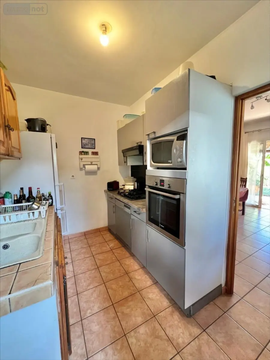 Immeuble de rapport a vendre Saint-Pierre 97410 La Réunion 974 134 m2 320000 euros 41168 004