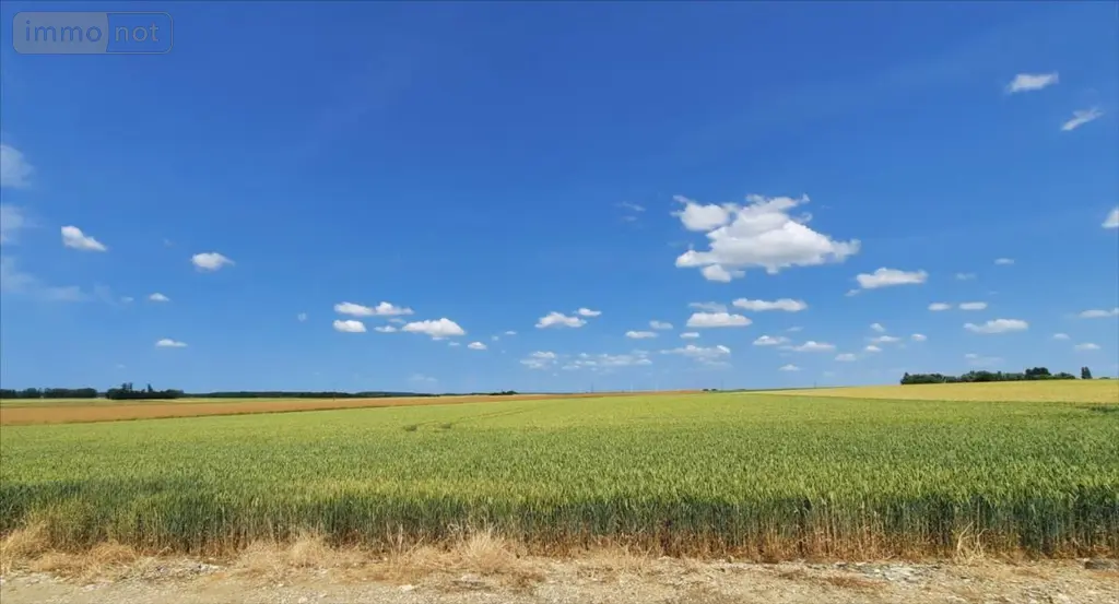Bien agricole a vendre La Chapelle-Saint-Laurian 36150 Indre 36 1495000 euros 021/1611 002