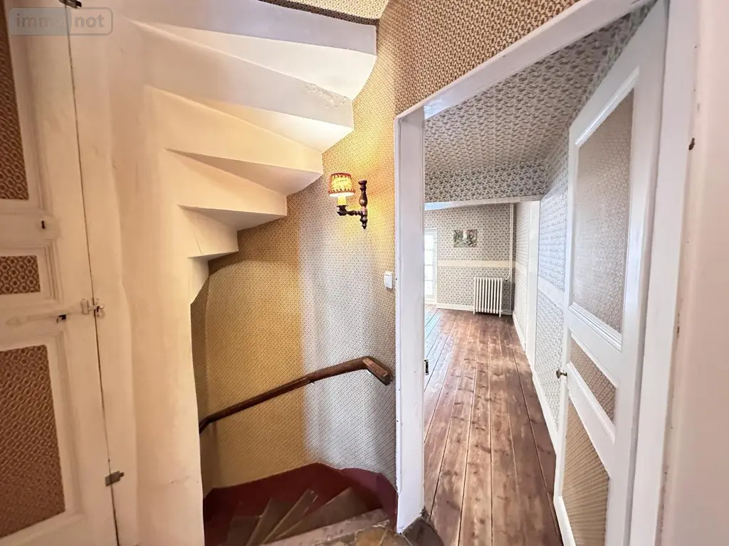 Maison a vendre Sainte-Maure-de-Touraine 37800 Indre-et-Loire 37 180 m2 8 pièces 235500 euros 37072-652 017