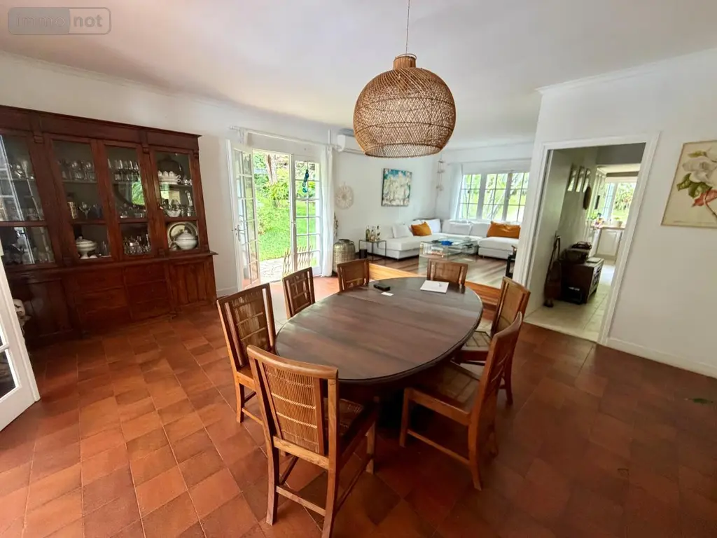 Maison a vendre Saint-Paul 97460 La Réunion 974 135 m2 5 pièces 1350000 euros 97409-351 007
