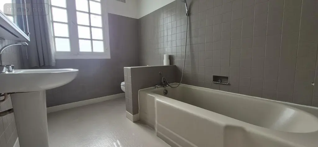 Immeuble de rapport a vendre Questembert 56230 Morbihan 56 165 m2 220500 euros 56013-894 011