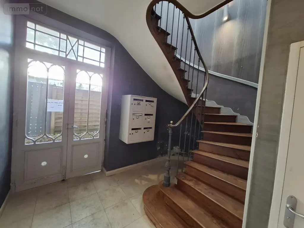Appartement a vendre Saintes 17100 Charente-Maritime 17 74 m2 3 pièces 143740 euros 17111-725 009
