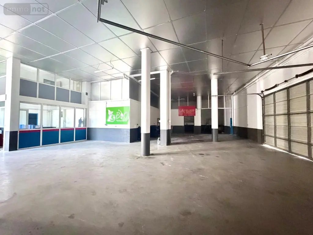 Location fonds et murs commerciaux Châlons-en-Champagne 51000 Marne 51 475 m2 2110 euros 51067-L74 005