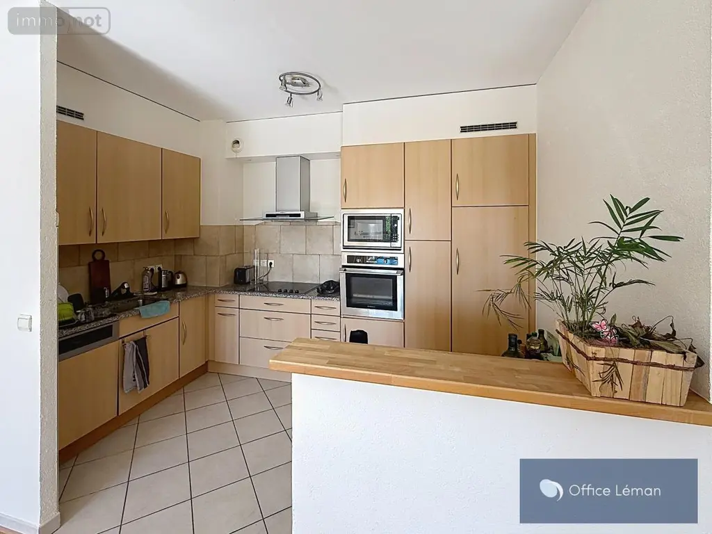 Appartement a vendre Divonne-les-Bains 01220 Ain 01 91 m2 4 pièces 585000 euros 01047-860 006