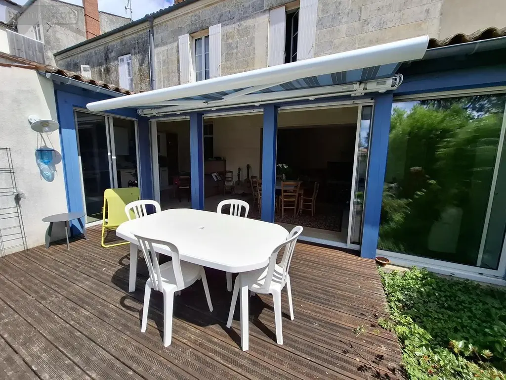 Maison a vendre Saintes 17100 Charente-Maritime 17 156 m2 6 pièces 475000 euros 17111-660 028