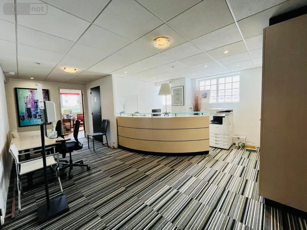 Location fonds et murs commerciaux Rouen 76000 Seine-Maritime 76 79 m2 2030 euros 76008-L94 002