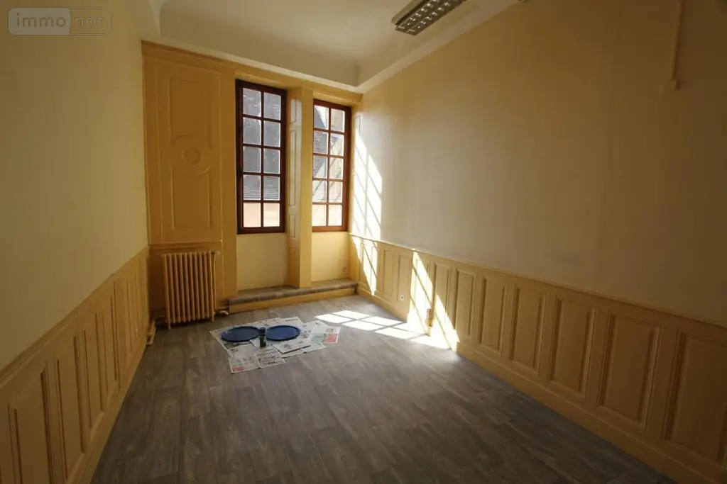 Location fonds et murs commerciaux Dole 39100 Jura 39 89 m2 950 euros 39033-L529 006