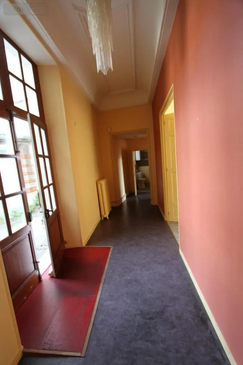 Location fonds et murs commerciaux Dole 39100 Jura 39 89 m2 950 euros 39033-L529 002