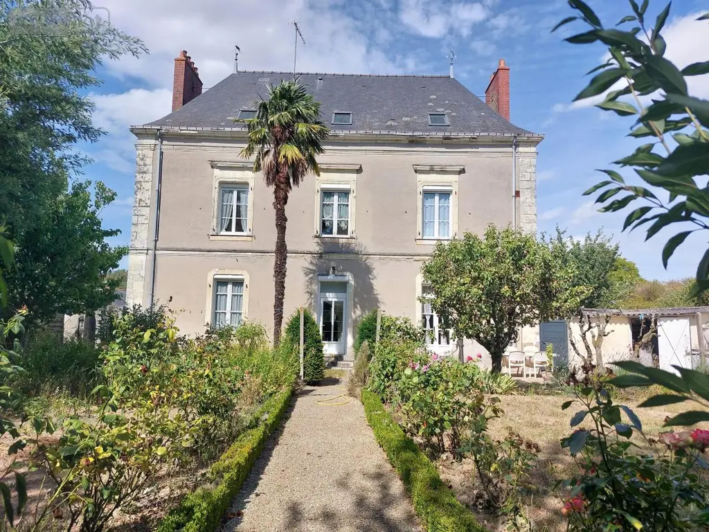 Maison a vendre Renazé 53800 Mayenne 53 231 m2 10 pièces 230500 euros 53032-1074 001