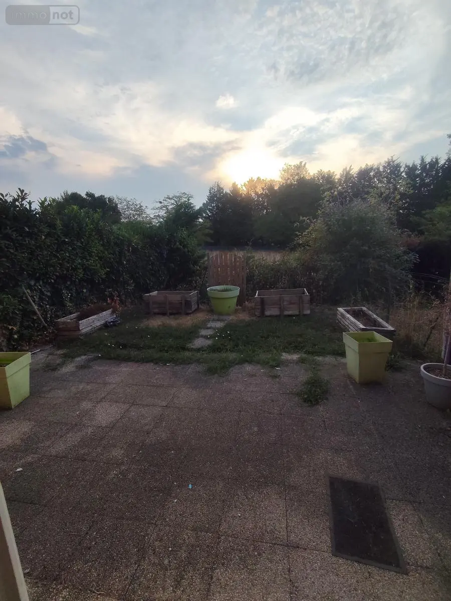 Location appartement Bourg-en-Bresse 01000 Ain 01 83 m2 886 euros 01083-L172 005