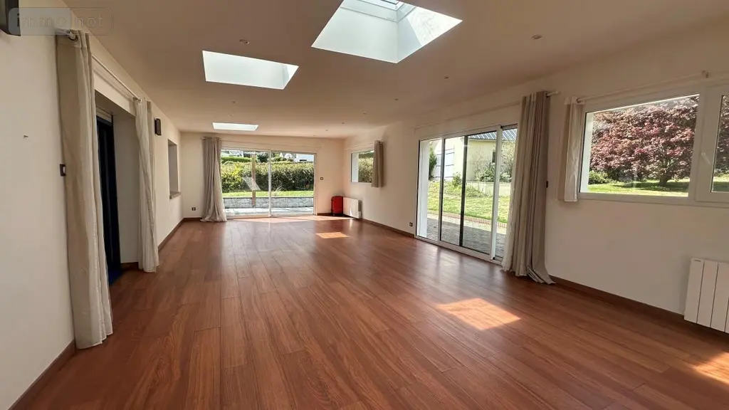 Maison a vendre Scaër 29390 Finistère 29 195 m2 9 pièces 374040 euros 56081-2673 004