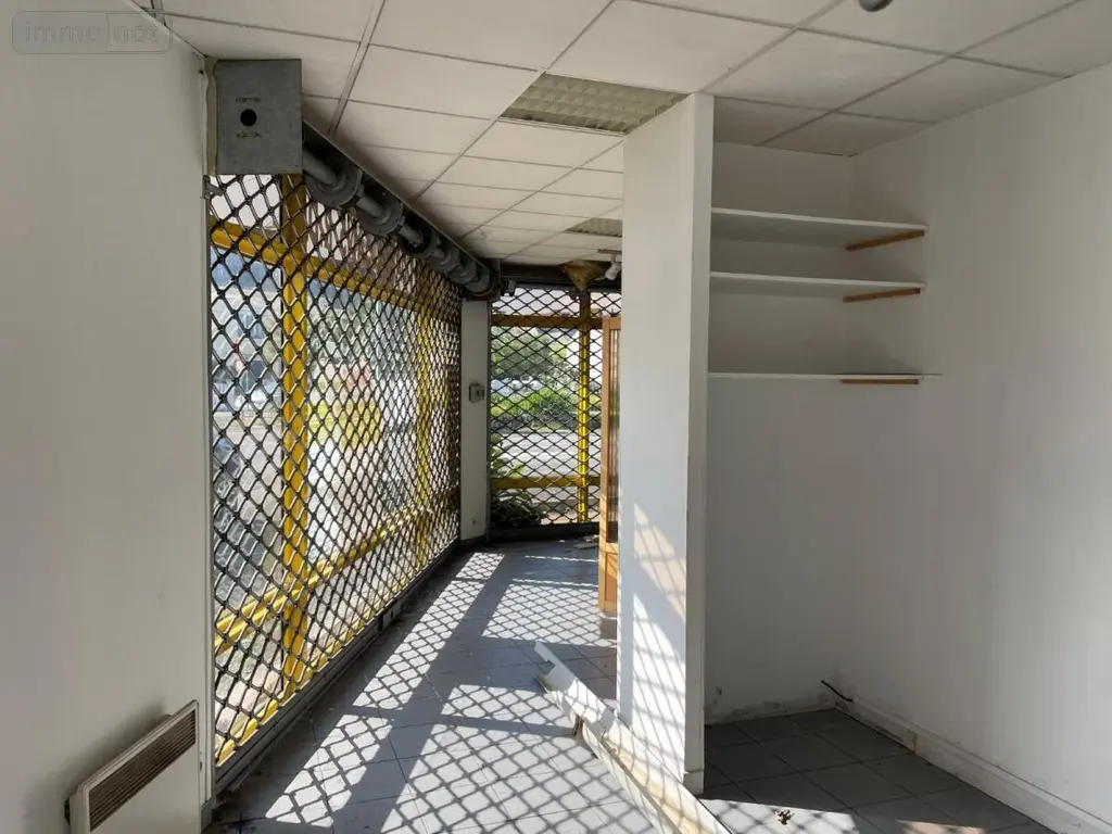 Garage et parking a vendre Port-Louis 56290 Morbihan 56 367 m2 280000 euros 56039-1269 005
