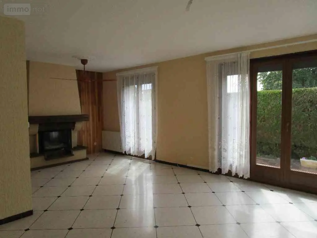 Location maison Châlons-en-Champagne 51000 Marne 51 95 m2 6 pièces 927 euros 51084-L557 004