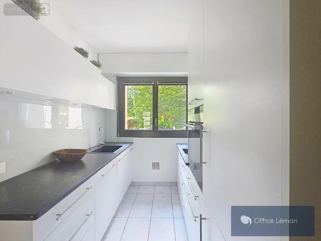 Appartement a vendre Ferney-Voltaire 01210 Ain 01 91 m2 3 pièces 385000 euros 01047-836 005