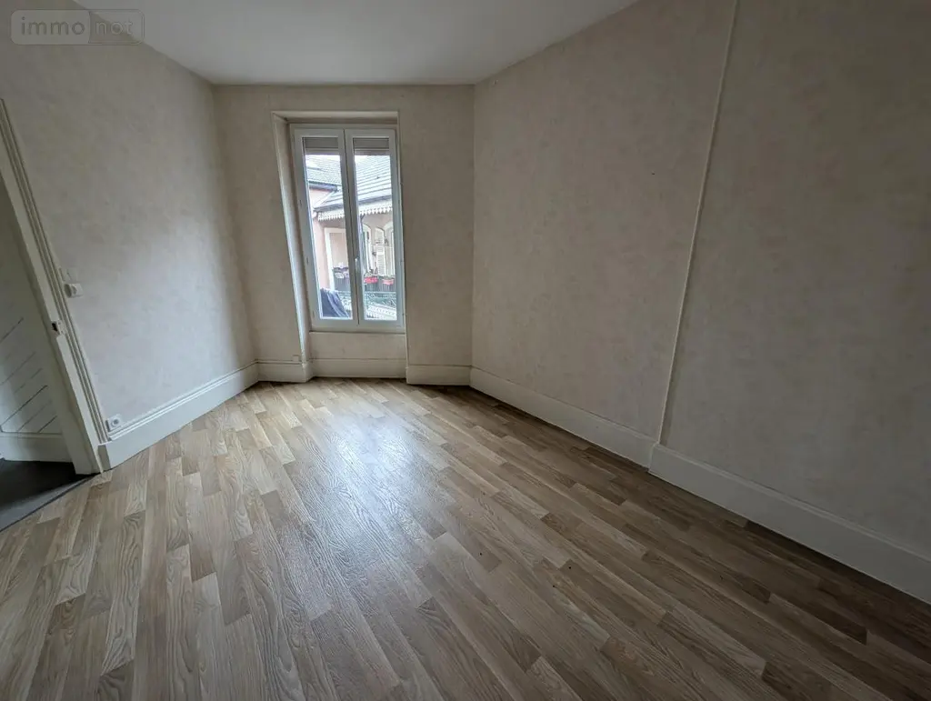 Immeuble de rapport a vendre Vichy 03200 Allier 03 588 m2 398240 euros 03019-167 010