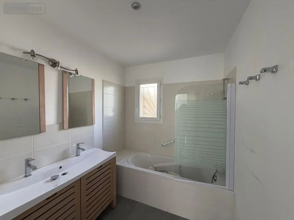 Location maison Saint-Just-d'Ardèche 07700 Ardèche 07 91 m2 4 pièces 905 euros 26060-L125 005