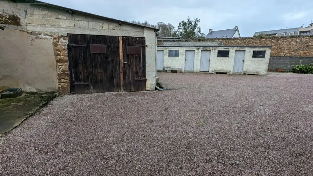 Immeuble de rapport a vendre Perros-Guirec 22700 Côtes-d'Armor 22 318 m2 671840 euros 22093-103 021