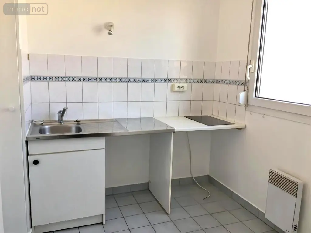 Location appartement Reims 51100 Marne 51 26 m2 1 pièce 440 euros 51082-L695 004