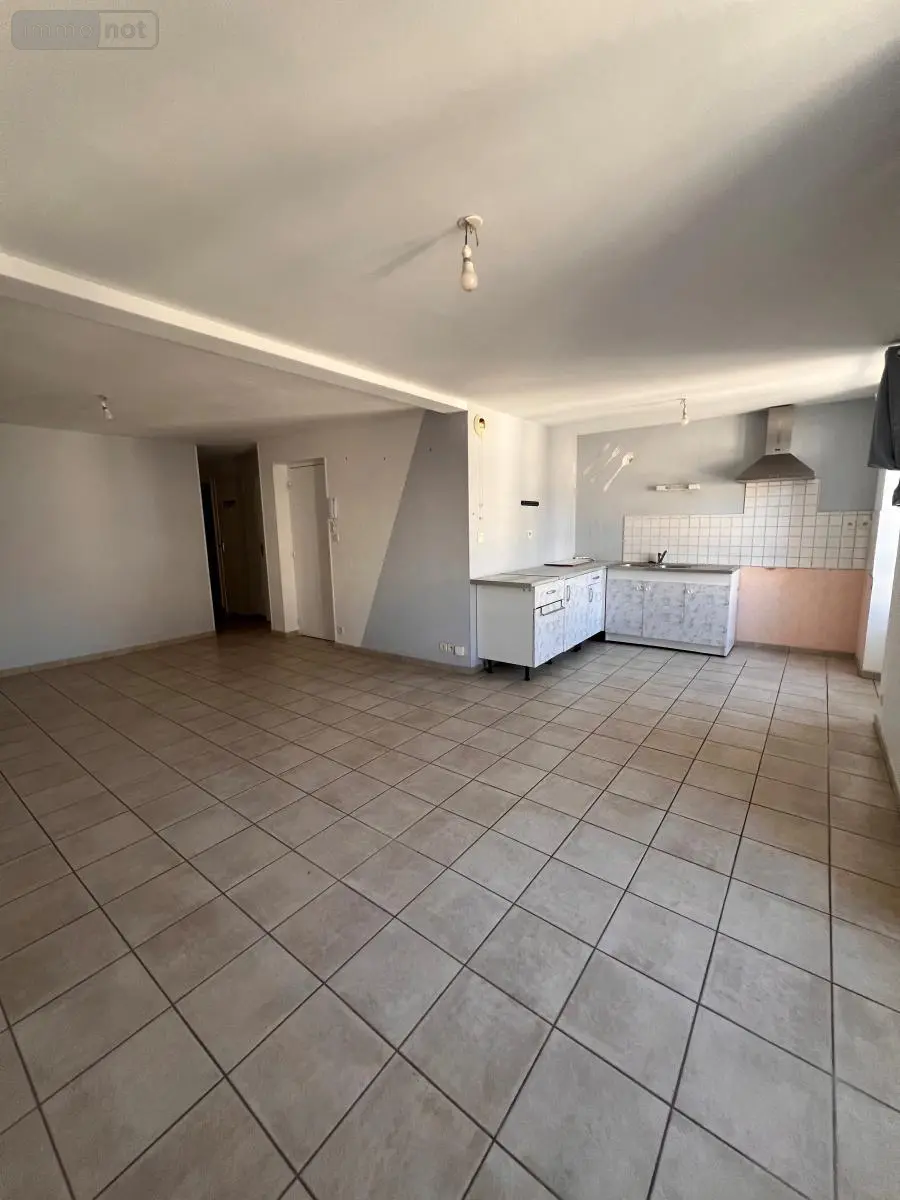 Location appartement Meslay-du-Maine 53170 Mayenne 53 64 m2 410 euros 53018-L387 001