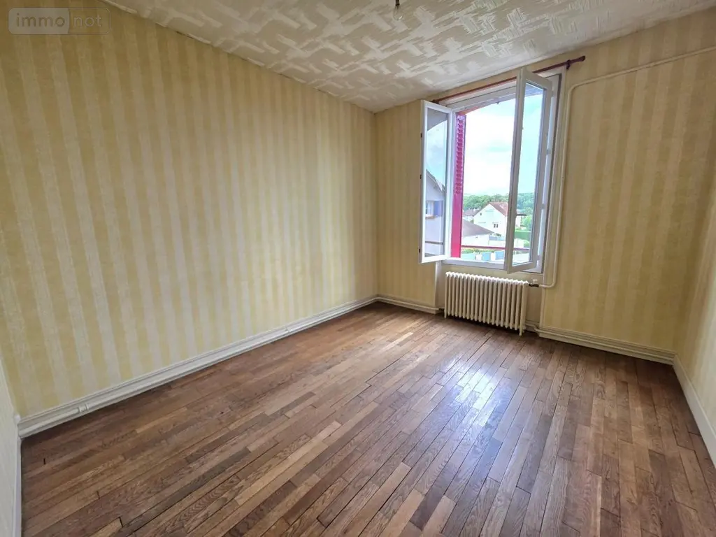Immeuble de rapport a vendre Vierzon 18100 Cher 18 356 m2 248994 euros 18058-62 004