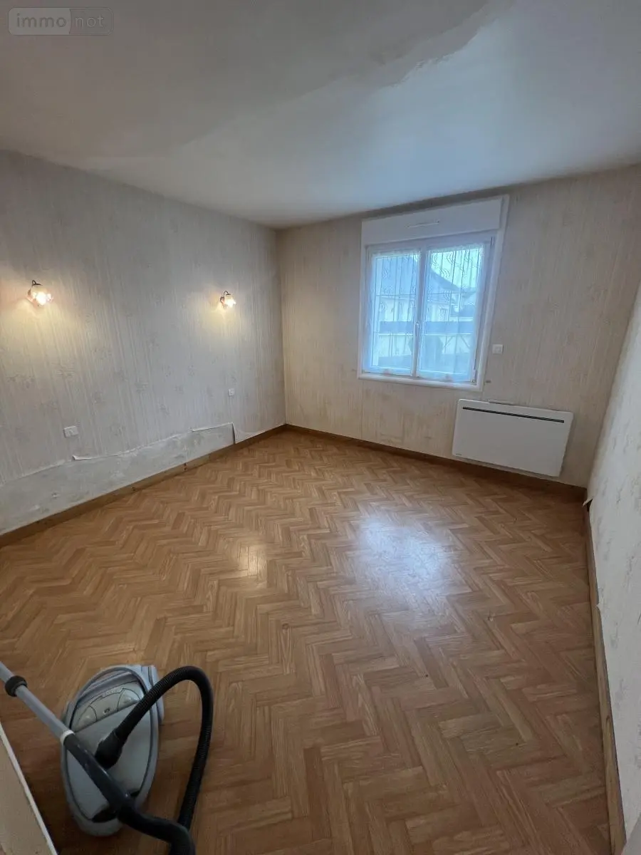 Maison a vendre Meslay-du-Maine 53170 Mayenne 53 94 m2 168200 euros 53018-1850 012