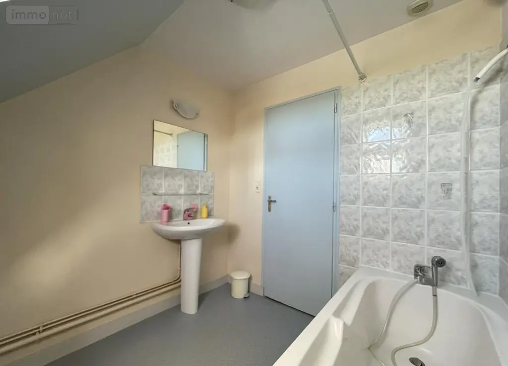 Location maison Montigné-le-Brillant 53970 Mayenne 53 87 m2 4 pièces 620 euros 53032-L357 006