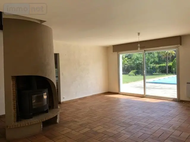Maison a vendre Soulaire-et-Bourg 49460 Maine-et-Loire 49 138 m2 7 pièces 373860 euros 49031-2834 006