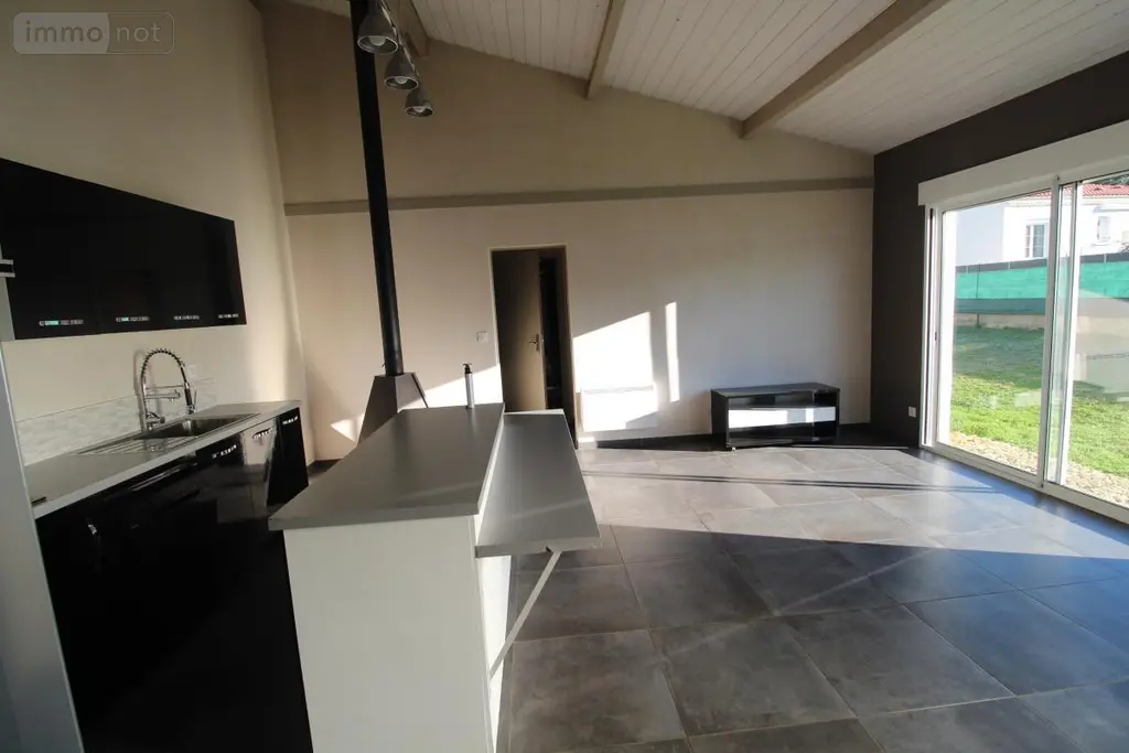 Maison a vendre Saintes 17100 Charente-Maritime 17 135 m2 6 pièces 344000 euros 17111-631 025