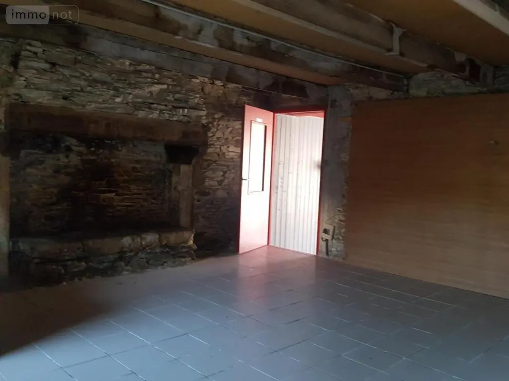 Fonds et murs commerciaux a vendre Gourin 56110 Morbihan 56 200 m2 131102 euros 56071-2677 005