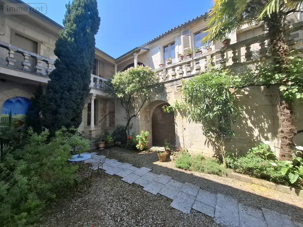 Maison a vendre Saintes 17100 Charente-Maritime 17 350 m2 13 pièces 988000 euros 17111-674 001