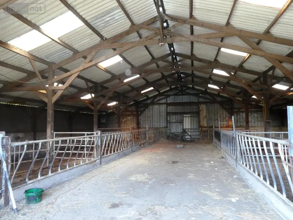 Divers a vendre Le Saint 56110 Morbihan 56 1 m2 335600 euros 56075-2414 024