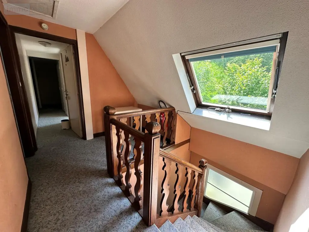 Fonds et murs commerciaux a vendre Saint-Jacques-des-Blats 15800 Cantal 15 700 m2 95400 euros 15046-16 005