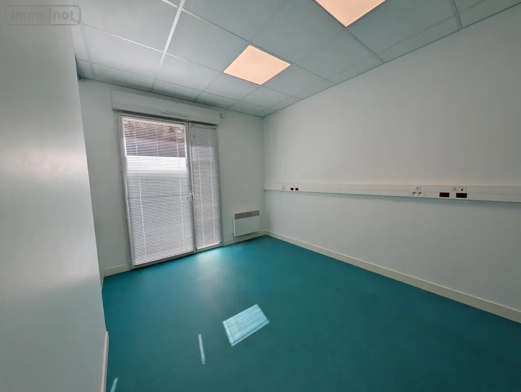 Fonds et murs commerciaux a vendre Morlaix 29600 Finistère 29 188 m2 294280 euros 29086-1745 007