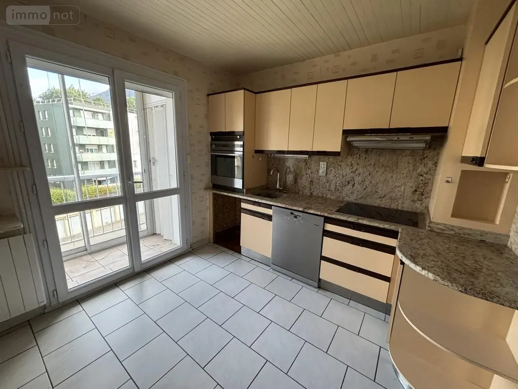 Appartement a vendre Bassens 73000 Savoie 73 67 m2 3 pièces 247000 euros 73006-323 003