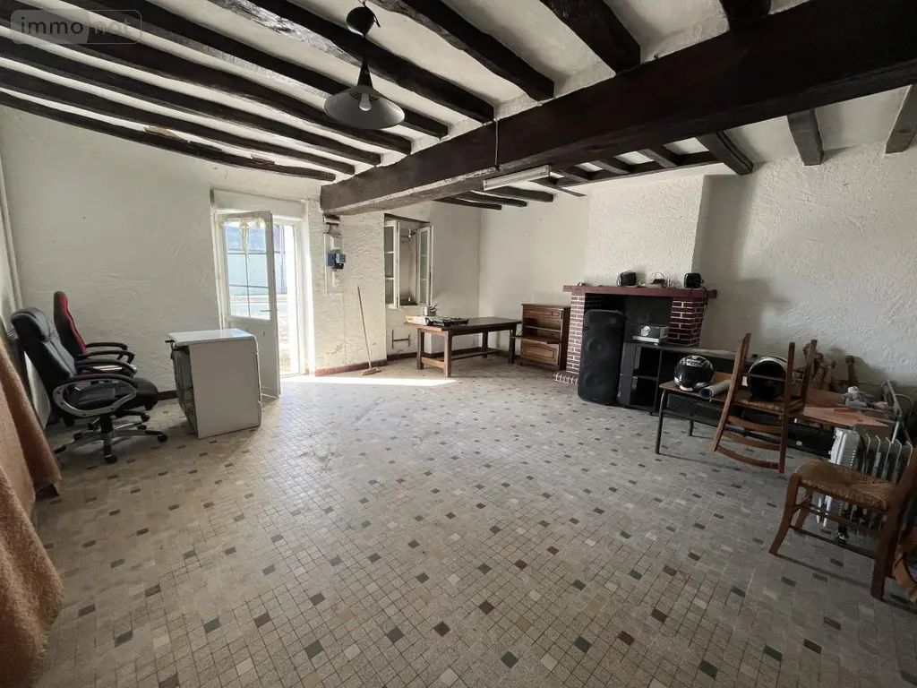 Fonds et murs commerciaux a vendre Saint-Germain-des-Prés 49170 Maine-et-Loire 49 320 m2 276672 euros 49019-3575 008