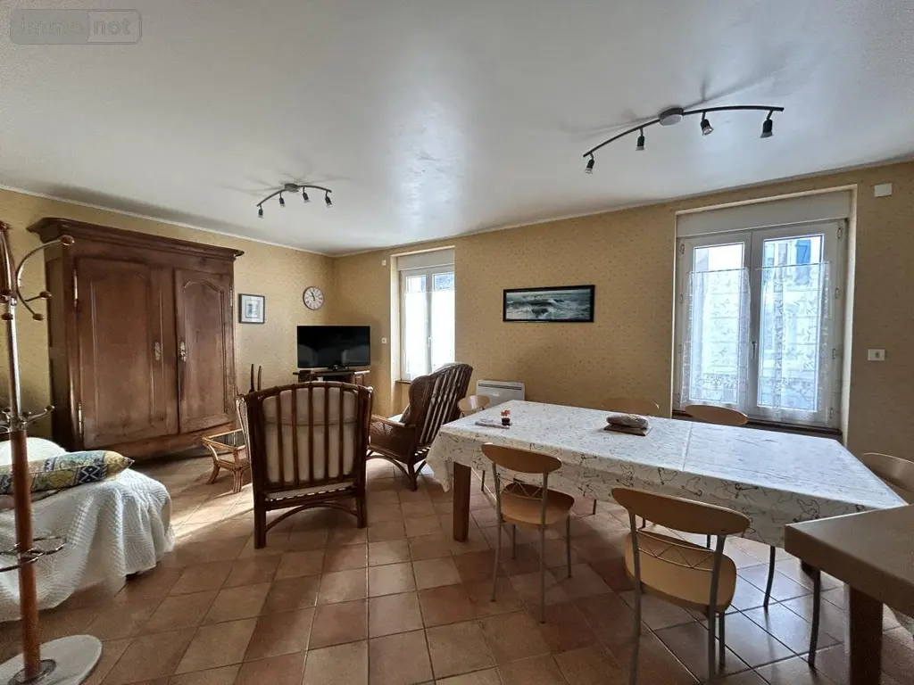 Immeuble de rapport a vendre Le Palais 56360 Morbihan 56 264 m2 579600 euros 56026-1137 004