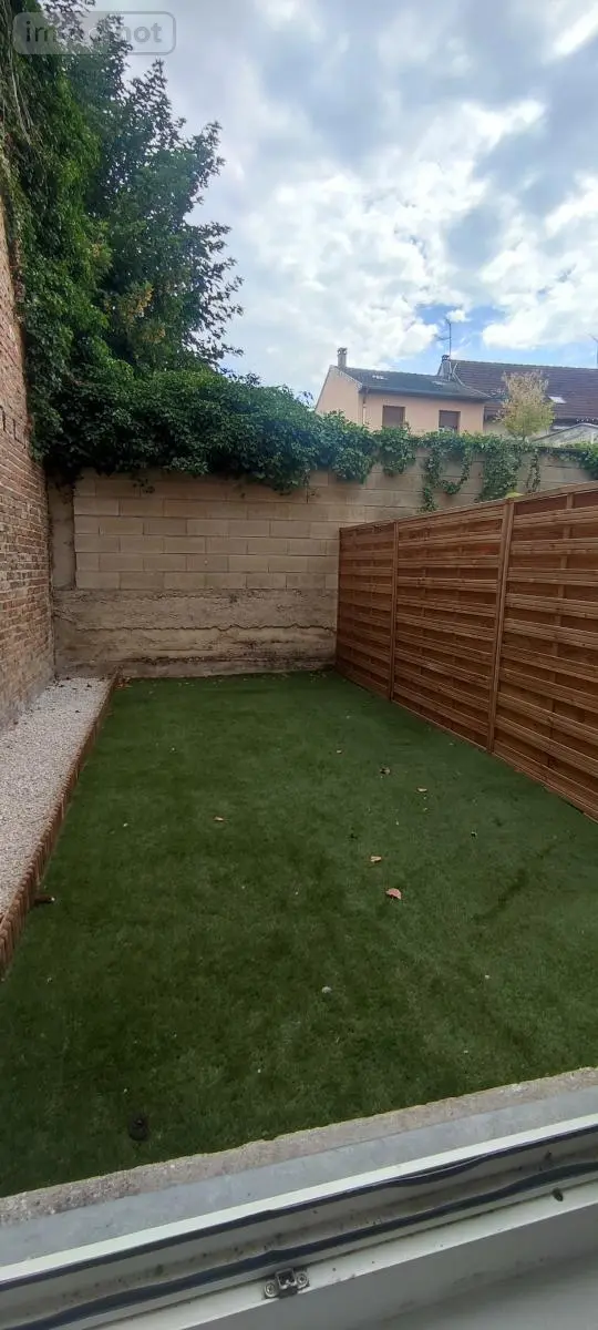Location appartement Châlons-en-Champagne 51000 Marne 51 44 m2 680 euros 51084-L666 003