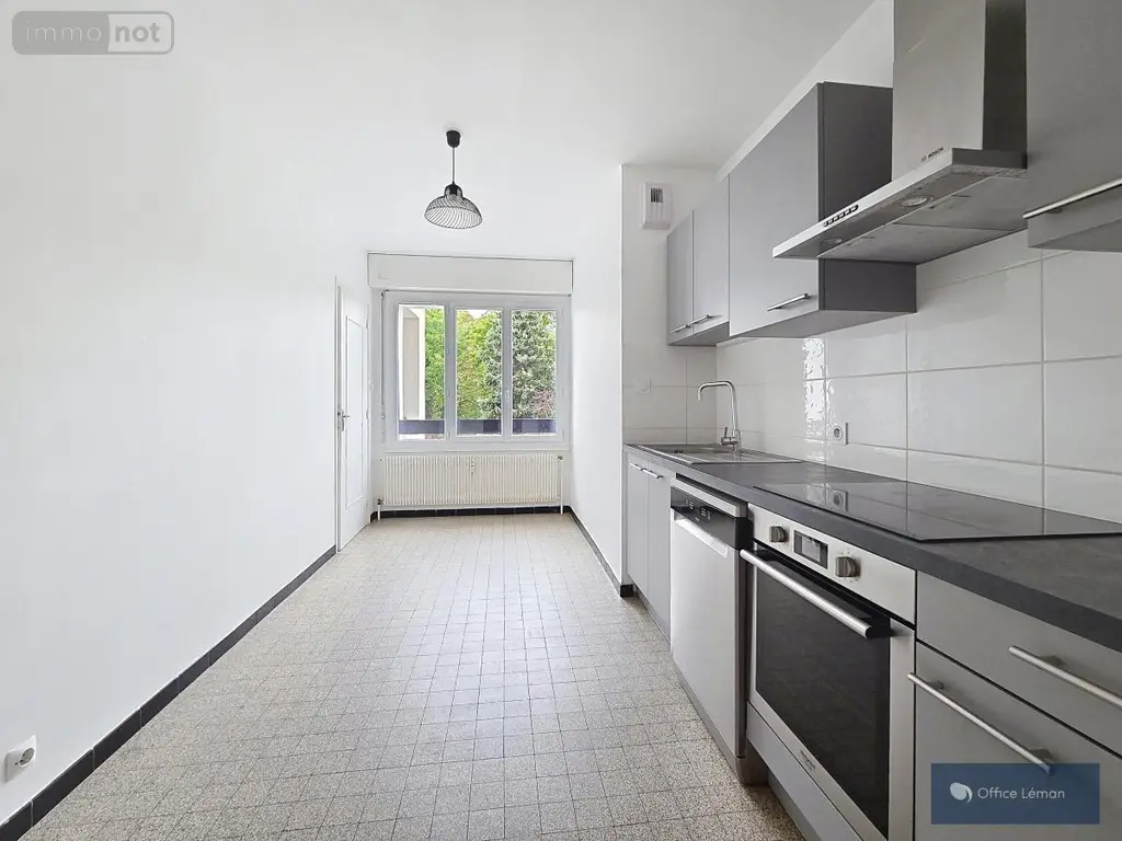 Appartement a vendre Ferney-Voltaire 01210 Ain 01 80 m2 3 pièces 405000 euros 01047-890 003