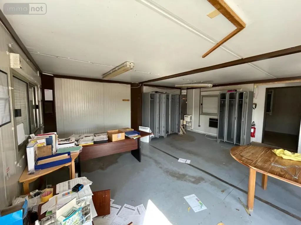 Fonds et murs commerciaux a vendre Saint-Jean-de-Liversay 17170 Charente-Maritime 17 4000 m2 3090000 euros 17015-504 010