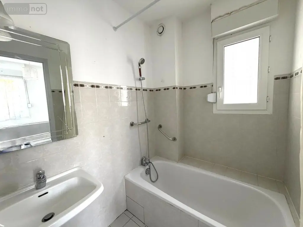 Appartement a vendre Dinard 35800 Ille-et-Vilaine 35 35 m2 2 pièces 250800 euros 35094-1299 007